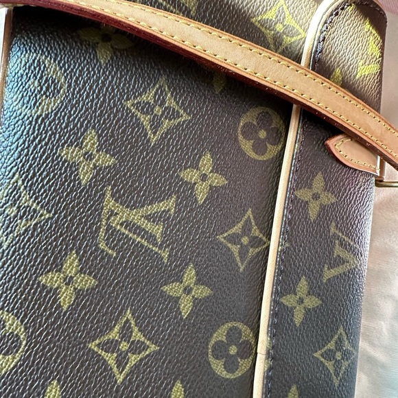 LOUIS VUITTON AUTHENTIC Monogram Pochette Marelle Pouch - Picture 13 of 16